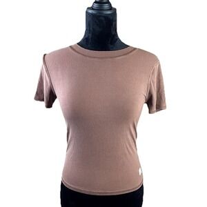 Vuori Short Sleeve Ribbed Tee in Mauve Brown